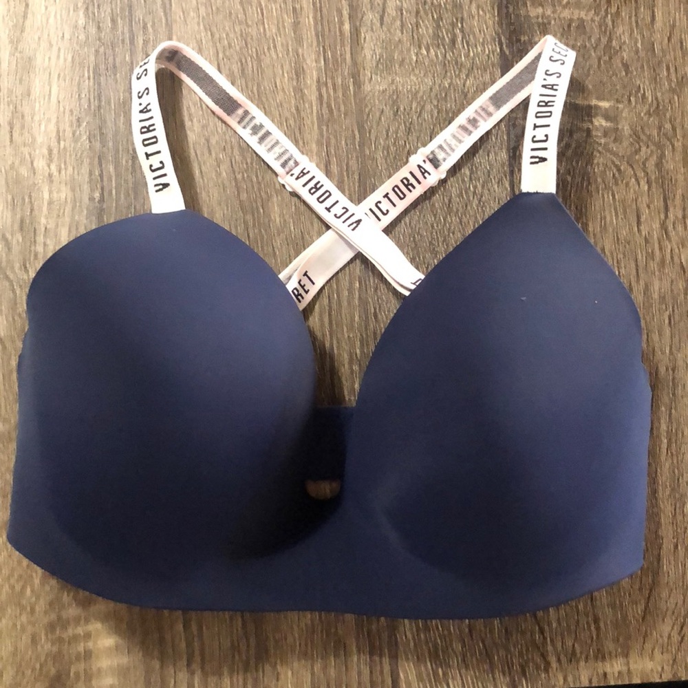 VS T-Shirt Navy Blue Wireless, Lightly Lined Bra